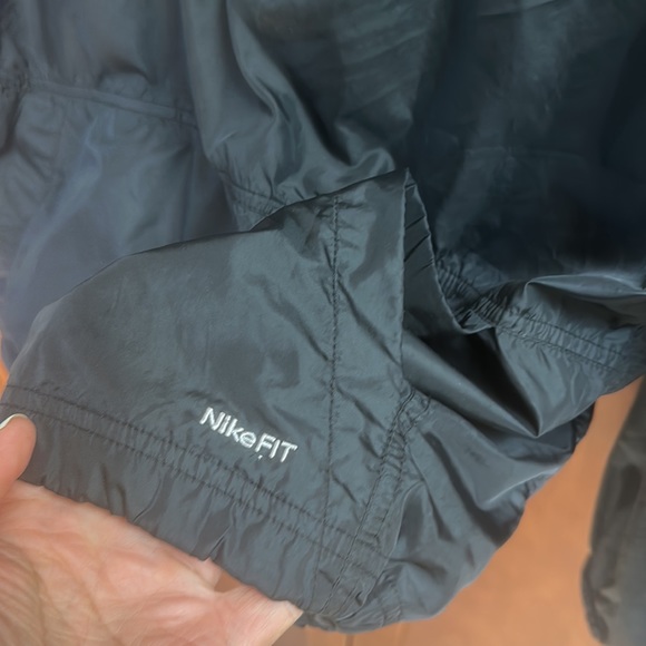 Retro NIKE Livestrong Black/Yellow Hooded NikeFit 1/4 Zip Windbreaker Size L - Picture 5 of 9